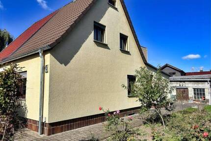 Familienfreundliches Haus mit großem Garten - Buttstädt
