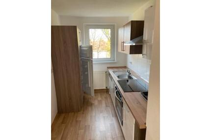 3-Raum-Wohnung mit Balkon & EBK in Zeitz (Völkerfreundschaft)