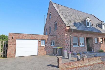 Herkenrather Landgut - 1.700,00&nbsp;EUR Kaltmiete, ca.&nbsp; 170,00&nbsp;m&sup2; in Gangelt (PLZ: 52538)
