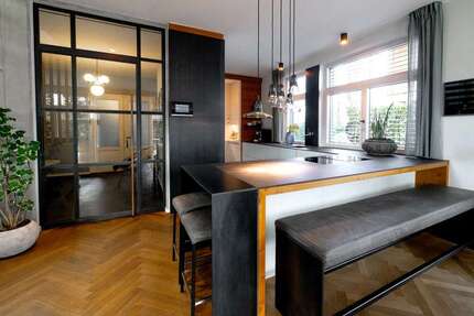 Haus zum Kaufen in Prien am Chiemsee 2.240.000,00 € 202.35 m²