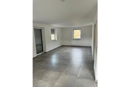 2,5 Zimmer Wohnung - 900,00&nbsp;EUR Kaltmiete, ca.&nbsp; 85,00&nbsp;m&sup2; in Oedheim (PLZ: 74229)