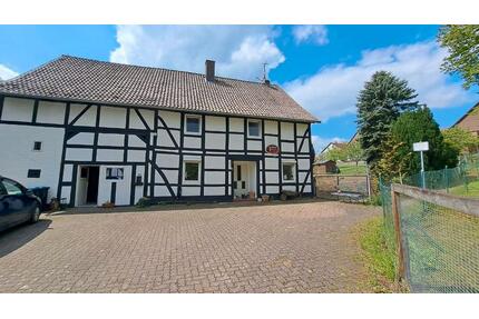 Zweifamilien Haus Fachwerk Pferdehaltung möglich - Coppenbrügge
