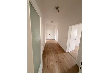 3 Zimmer Wohnung mit Garten und Garage in Herford Zentrum - Bad Salzuflen Biemsen-Ahmsen