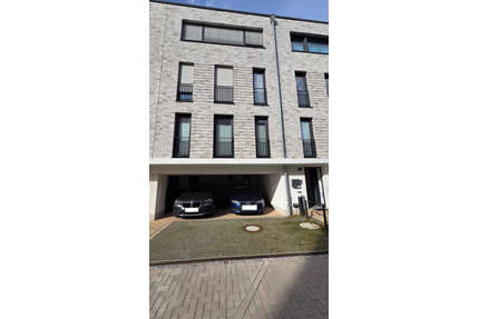 Haus zum Mieten in Wolfsburg 1.800,00 € 209 m²
