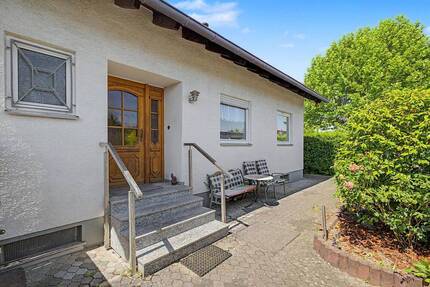Einfamilienhaus mit Garten, Garage & viel Potenzial in Eggenstein-Leopoldshafen
