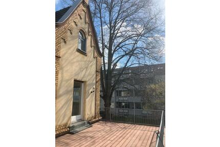 Stilvolle Altbauwohnung 122m2 mit Südterrasse und Parkplatz - Troisdorf