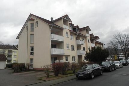3-Zimmer Wohnung, sofort frei; Miete kann ich mir sparen! - Miltenberg