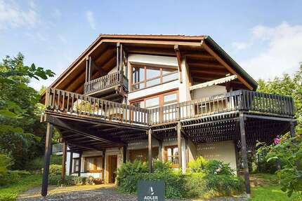 Haus zum Kaufen in Pforzheim 879.000,00 € 331 m²