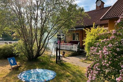 Haus zur Miete in Schweden - 850,00&nbsp;EUR Kaltmiete, in Forstinning (PLZ: 85661)