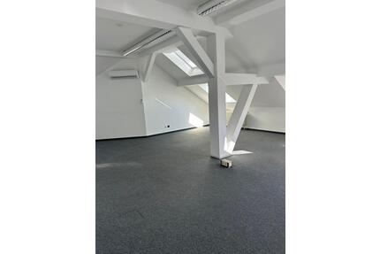 Büroraum in 91126 Schwabach - 1.320,00&nbsp;EUR Kaltmiete, in Schwabach (PLZ: 91126)