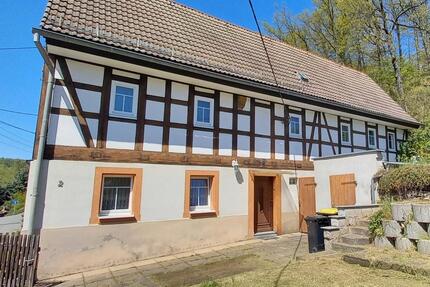 Gemütliches Fachwerkhaus - 40.000,00&nbsp;EUR Kaufpreis, ca.&nbsp; 130,00&nbsp;m&sup2; in Waldenburg (PLZ: 08396)