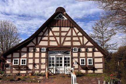 Idylle pur: Fachwerkhaus mit Gartenparadies in Goldenstedt
