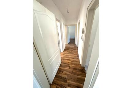 Sanierte 3 Zimmer Altbau-Wohnung, super Zentral in Schwenningen - Villingen-Schwenningen