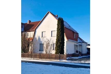 Doppelhaushälfte - 80.000,00&nbsp;EUR Kaufpreis, ca.&nbsp; 130,00&nbsp;m&sup2; in Gröditz (PLZ: 01609)
