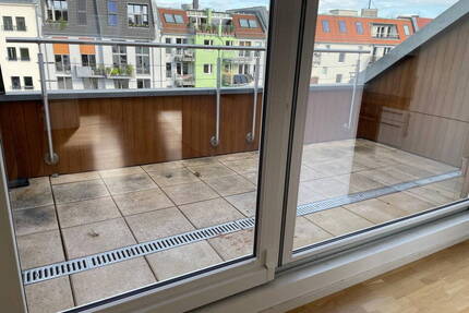 5-Zimmer-Wohnung mit großer Dachterrasse Nähe Prenzlauer Berg - Berlin Weißensee