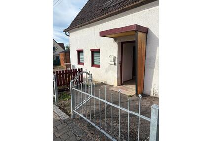 Haus zum vermieten - 850,00&nbsp;EUR Kaltmiete, ca.&nbsp; 100,00&nbsp;m&sup2; in Tagmersheim (PLZ: 86704)