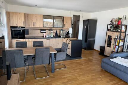 2-Zimmer, Terrasse, Keller, TG-Stellplatz+Carportstellplatz - Metten