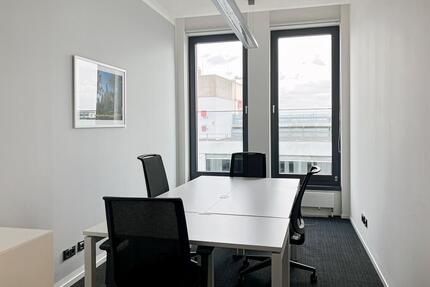 Privater Büroraum für 5 Person in Regus Altona - Hamburg Altona-Nord