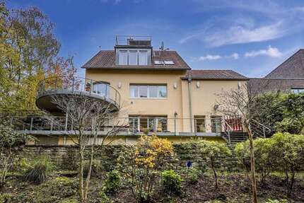 Haus zum Kaufen in Essen 990.000,00 € 210.9 m²