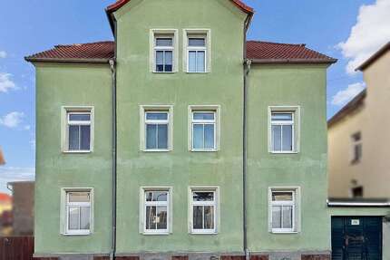 Haus zum Kaufen in Rötha 225.000,00 € 222 m²