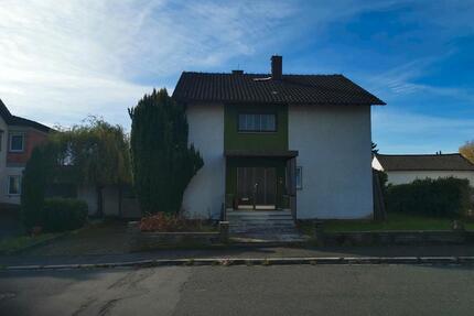 Einfamilienhaus in Walldürn mit ca. 1200 m² Grundstück. - Buchen (Odenwald)