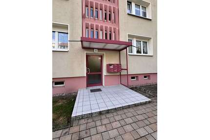 Wohnung zum Mieten in Halle-Neustadt 320,00 € 50 m²