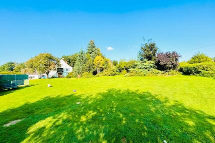 Ein-Zweifamilienhaus freistehend 300 Wfl.3065m2 Grundstück - Rinteln