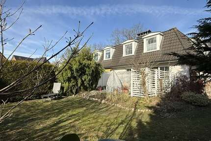 Haus zum Mieten in Bargteheide 2.395,00 € 131 m²