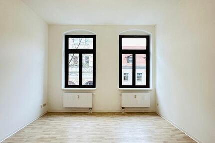 2-RWE mit Blick zur Weißeritz! - 268,00&nbsp;EUR Kaltmiete, ca.&nbsp; 45,65&nbsp;m&sup2; in Freital (PLZ: 01705)