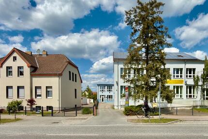 Helles Büro mit Küche, WC & Parkplätzen – provisionsfrei. - Ahrensfelde
