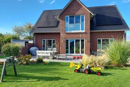 Haus zum Kaufen in Haseldorf 619.000,00 € 147 m²