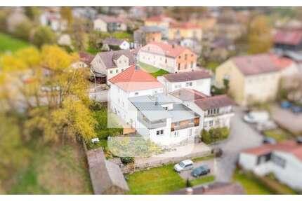 Haus zum Kaufen in Ortenburg 329.000,00 € 315 m²