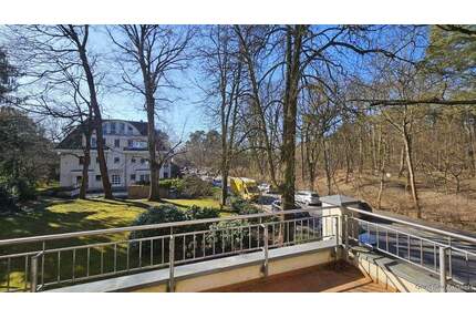 Einmalige Lage - 3-Zimmer-Wohnung mit großer Südwestterrasse am Schlachtensee - Berlin Zehlendorf