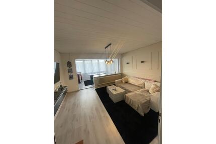 Mietwohnung Wohnung zu vermieten - Täferrot