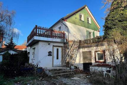 historisches Reihenendhaus mit Potential für kreative Köpfe - Schkopau