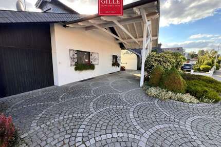 Haus zum Kaufen in Neuss 710.000,00 € 277 m²