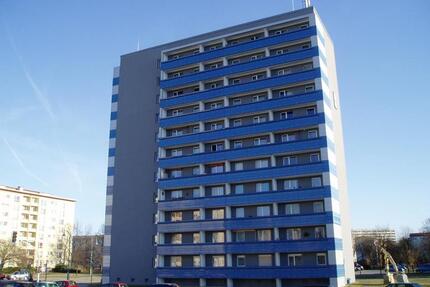 Hoch hinaus - 2-Raumwohnung mit Balkon und Aufzug im Stadtzentrum - Hoyerswerda