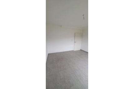 Frisch renoviert 3-Zimmer Souterrainwohnung ohne Haustiere - Wiehl