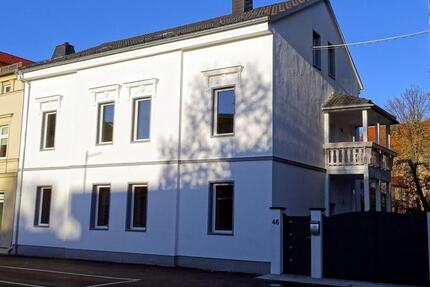 Mehrfamilienhaus mit drei Etagen und großem Garten - Zeitz