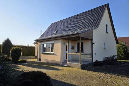 TOP Einfamilienhaus - gr. Grundstück - freier Blick - großes NG - Sauna - Alleinlage - Völschow Völschow-Ausbau