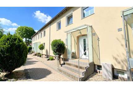 Bezugsfreie Reihenhaushälfte mit Vollausstattung, moderner Küche, Jacuzzi, Fitnessraum & Garten - Bönen