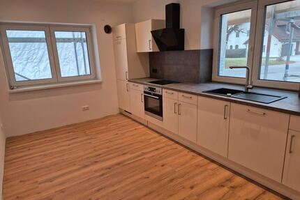 2-Zimmer Wohnung in Ursensollen: Erstbezug nach Kernsanierung