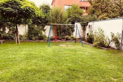 Wohnung zum Mieten in Düsseldorf 2.850,00 € 192 m²