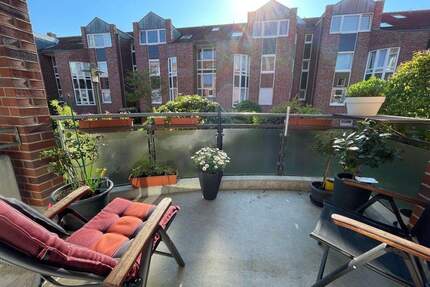 Sofort beziehbar! Balkon - 2 Bäder, Tiefgaragenstellplatz + Gartenblick - Hannover / Bemerode