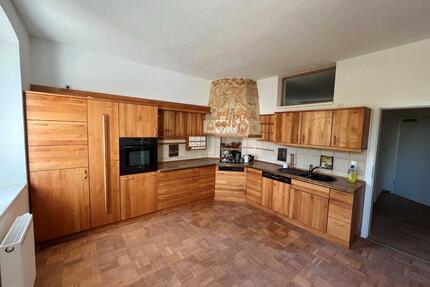 Kernsanierte 3,5-Zi.-Wohnung im Zentrum Schönberg - Erstbezug!