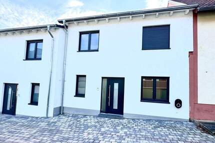 Reihenhaus in Blieskastel-Blickweiler Neubau 2023- Energieeffizienzklasse A , - Blieskastel- Blickweiler