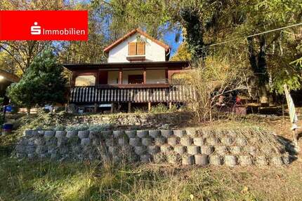 Wochenendhaus mit Blockhütte auf großem Gartengrundstück - Rudolstadt Schwarza