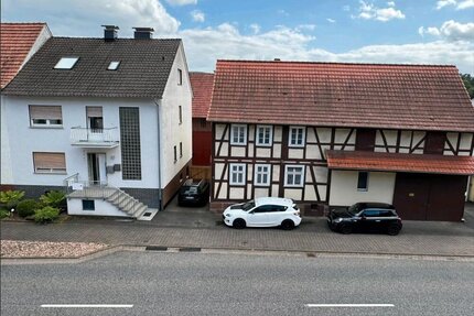 Ronshausen, EFH + Nebengeb. - 350.000,00&nbsp;EUR Kaufpreis, ca.&nbsp; 160,00&nbsp;m&sup2;&nbsp;Wohnfl&auml;che in Ronshausen (PLZ: 36217)