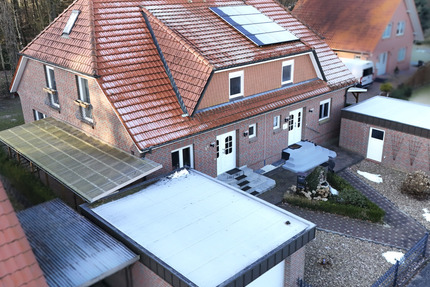 Schöne Doppelhaushälfte mit Vollkeller und Garage - Stade Haddorf