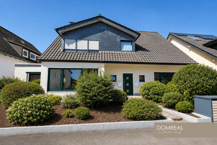Haus zum Kaufen in Dormagen 580.000,00 € 247.43 m²
